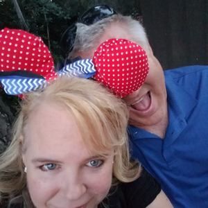 Meet your Posher, Leslie